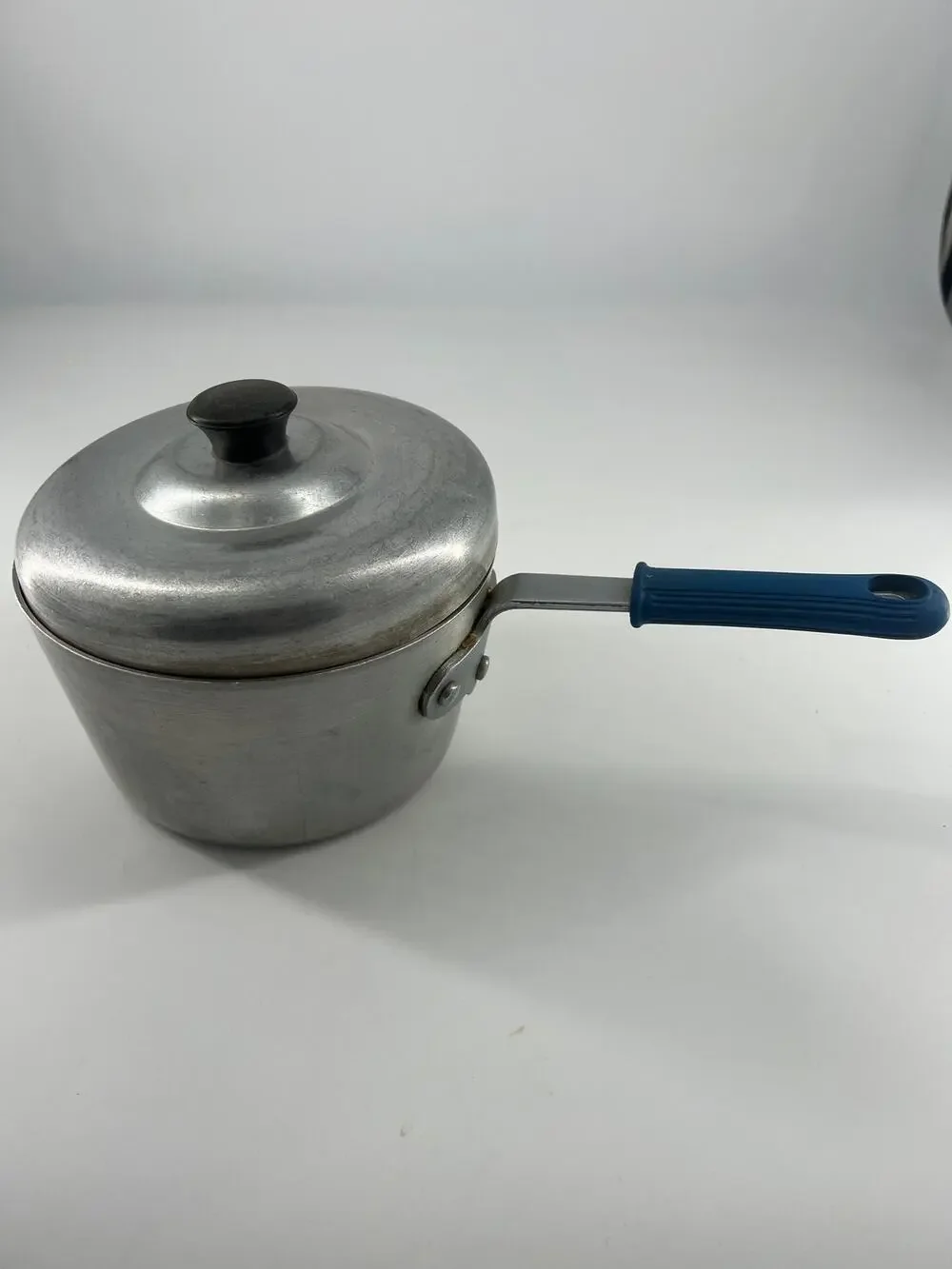 Wear Ever Pot Pan 2 3/4 Quarts Made in USA Kitchen NSF Aluminum Lid Saucepan